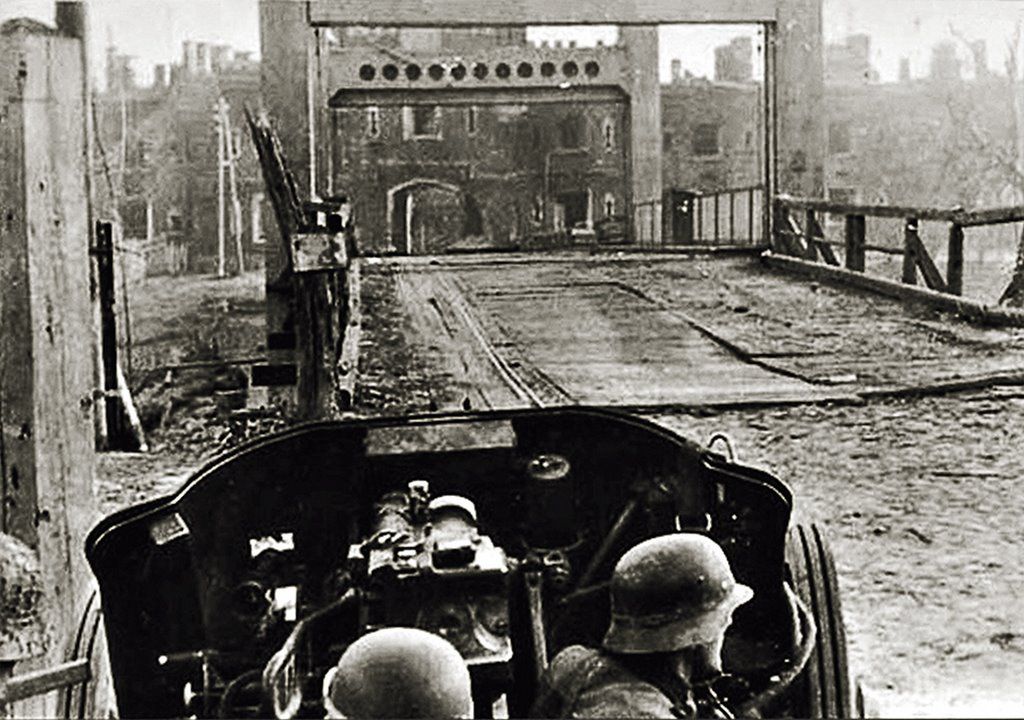 Брестская крепость, вид на Холмские ворота