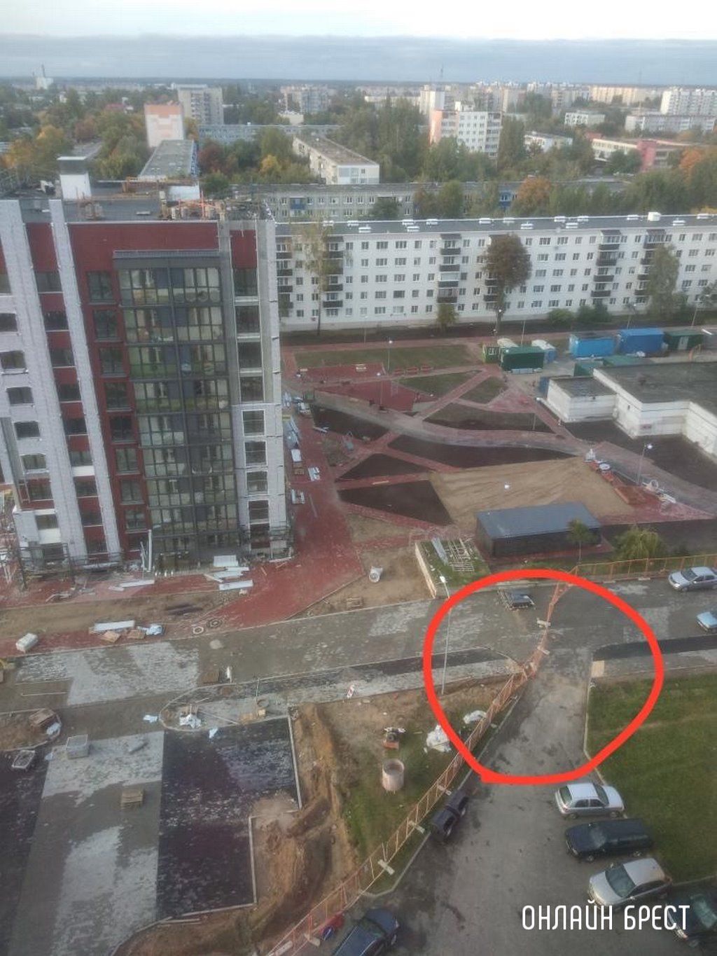 Читатель: Жильцы дома 318 по улице Московской в Бресте просят обратить внимание на такой момент