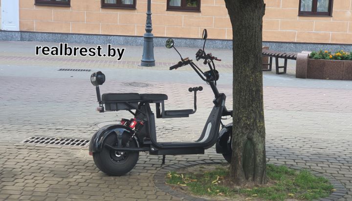 Все ли заметили запрещающий велосипедное движение знак на Советской в Бресте?