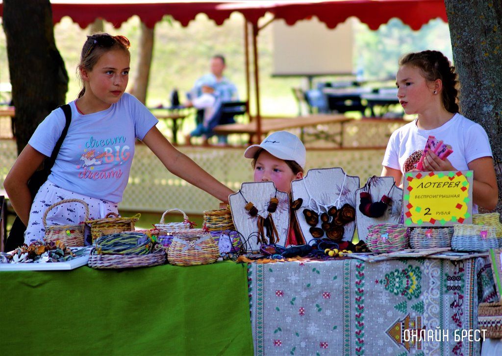 Читатель: Вчера на фестивале народного творчества в Малорите