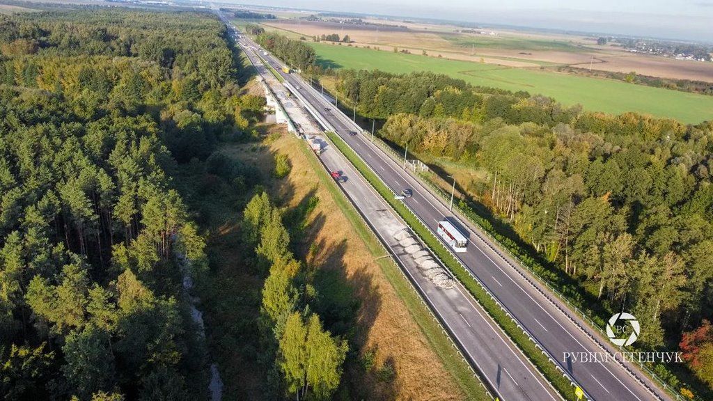 Смотрим с высоты, как идет ремонт Бульковского моста на М1