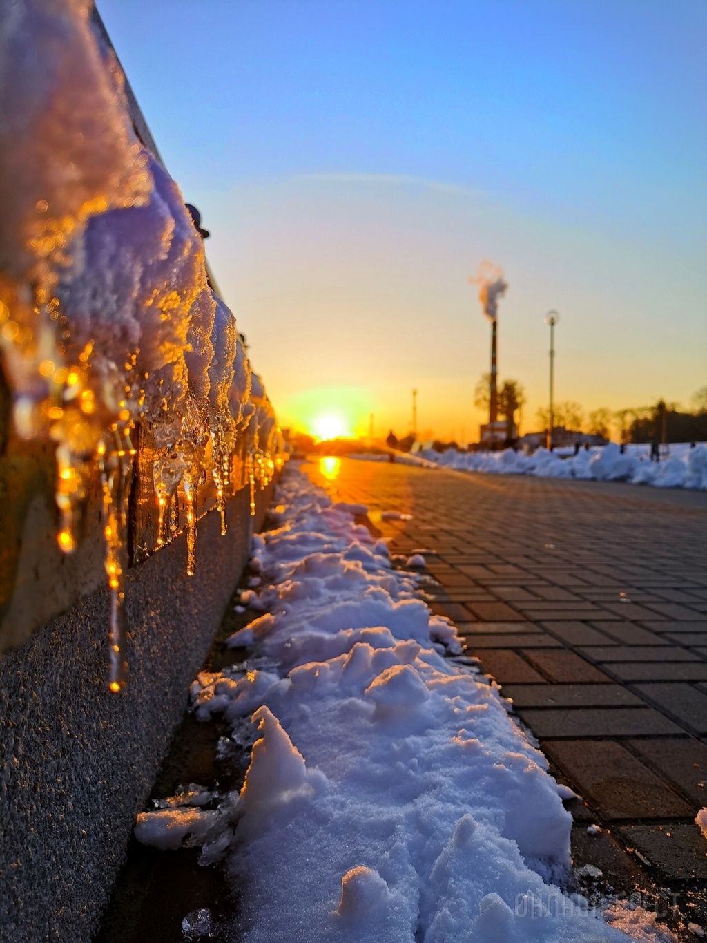 Читатель: Красиво! Набережная Бреста в апреле