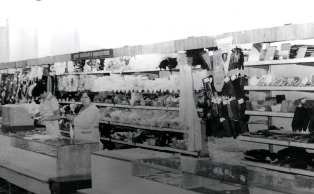 Брестский ЦУМ на старых фото времён СССР