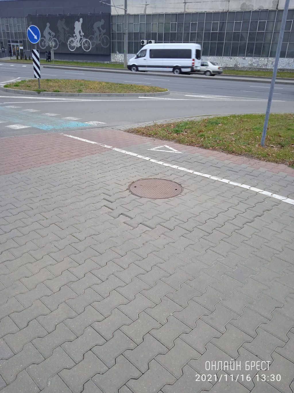 Читатель: Провал тротуарной плитки по ул.Пионерской в Бресте