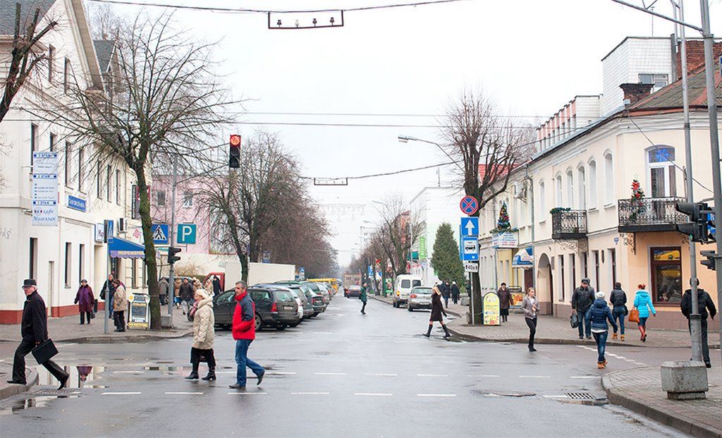 Читатель: Сквозь время. Брест, вид на перекресток Пушкинской и Комсомольской
