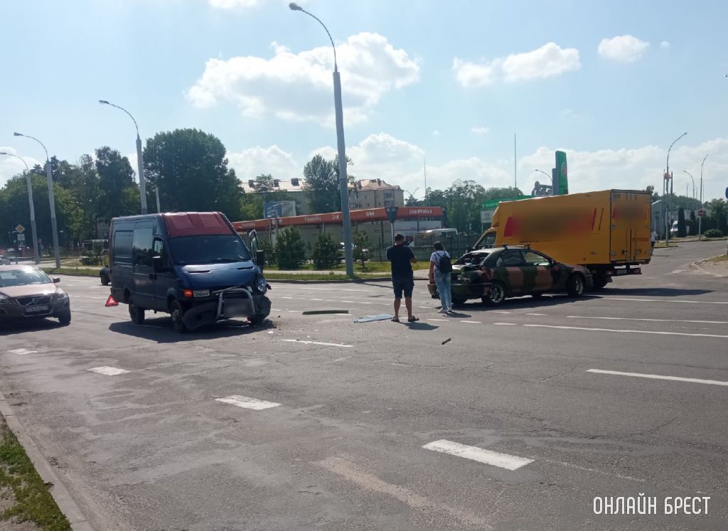 В Бресте на Южном произошло дорожно-транспортное происшествие