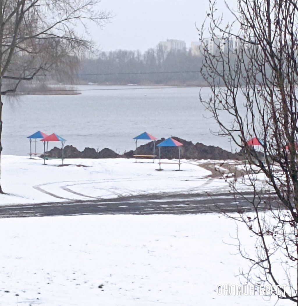 Читатель: Расскажите пожалуйста, что ищут/делают на центральном пляже?