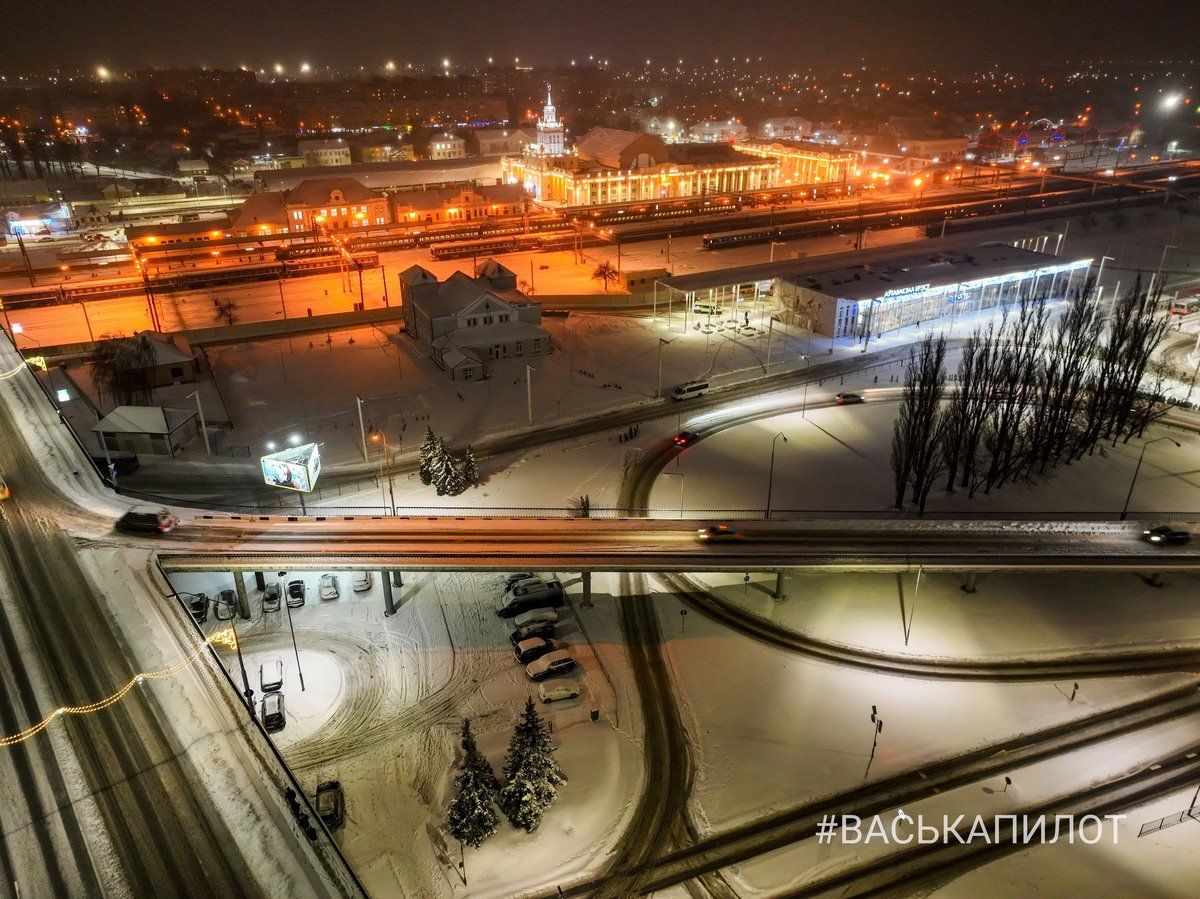 Главная ёлка Бреста и немного снежного города