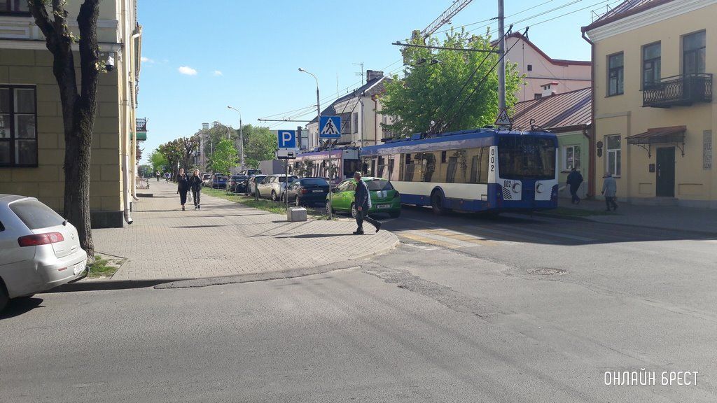 Читатель:  Транспорт стоит. Если есть возможность - объезжайте