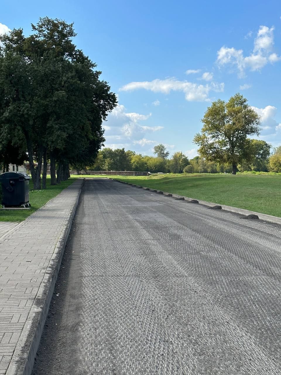 В мемориальном комплексе «Брестская крепость-герой» ведутся подготовительные работы для укладки нового асфальтного покрытия