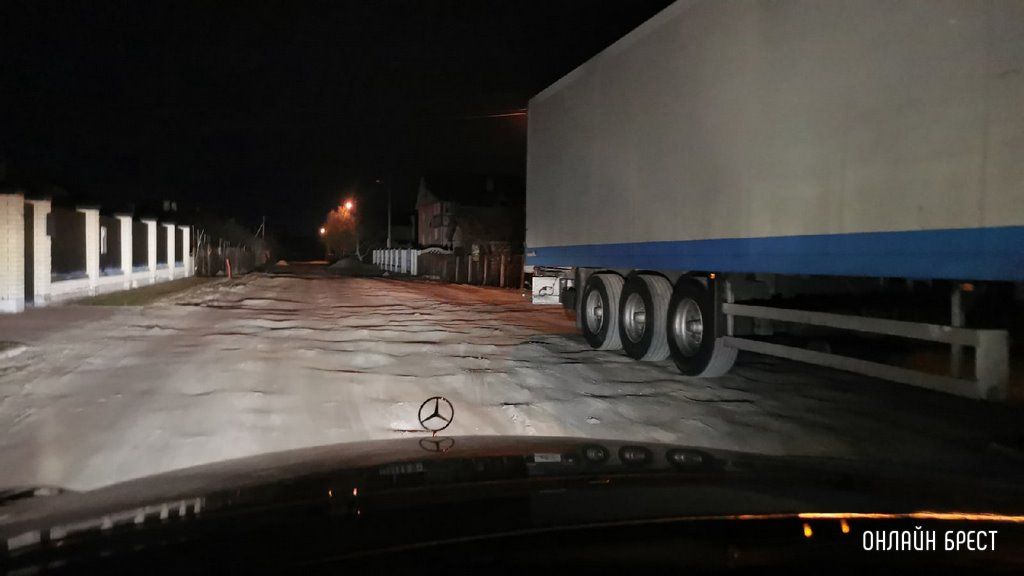 Читатель: Куда обратиться, чтобы разровняли дорогу? Брест, ул. Рождественская