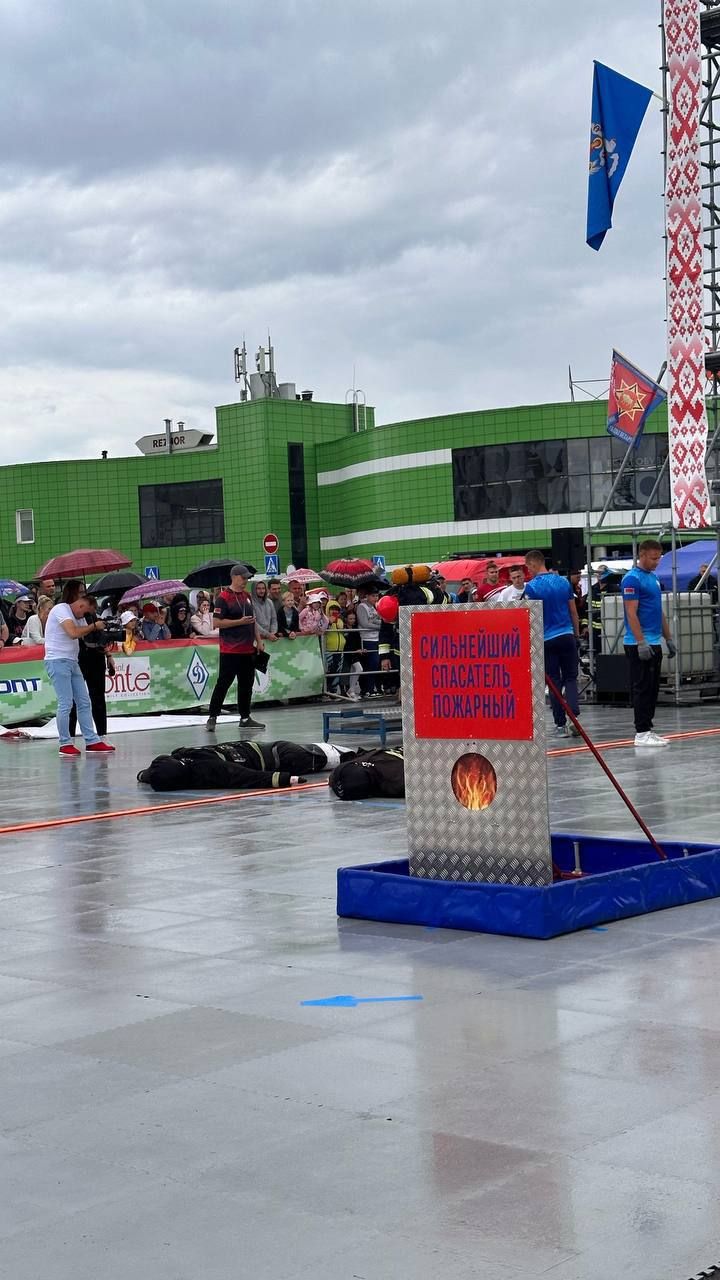 На площадке у администрации Московского района стартовали соревнования «Сильнейший пожарный спасатель «Брестский рубеж-2023»