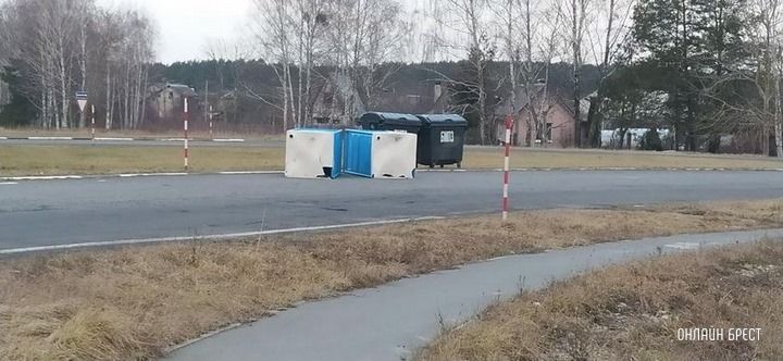 Читатель: Кто должен туалеты поднимать? Два дня уже лежат