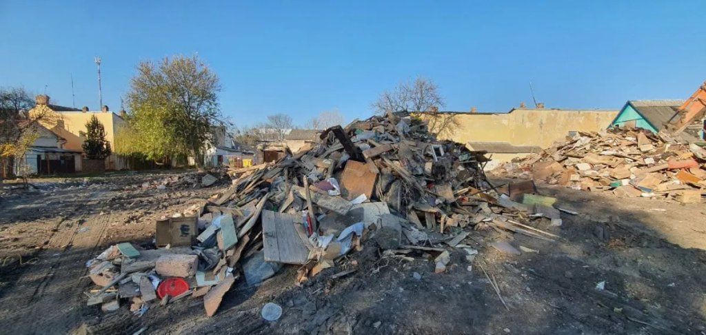 В Бресте на 17 Сентября сносят старые дома