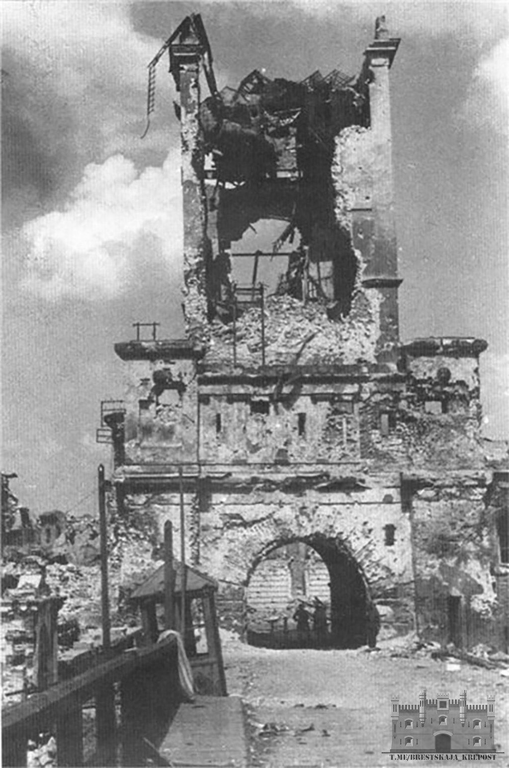 Водонапорная башня с обзорной площадкой