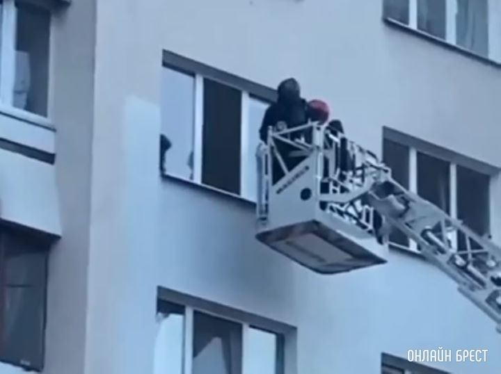 Сегодня вечером в Бресте на Куйбышева. Неизвестно, что точно произошло