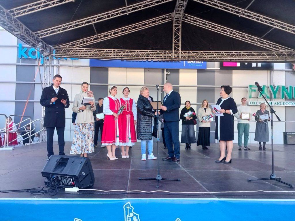 В Бресте на площадке у ТРЦ «Экватор» проходит праздник «Мой адрес — Московский район»