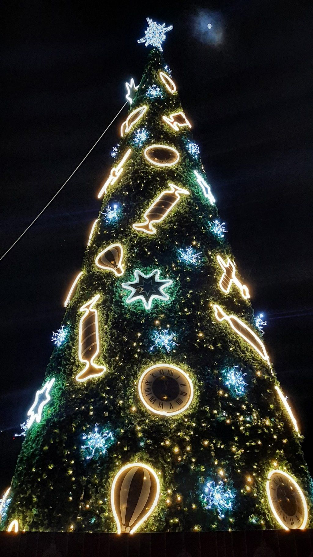 Новогодняя красавица на Ковалевке в Бресте