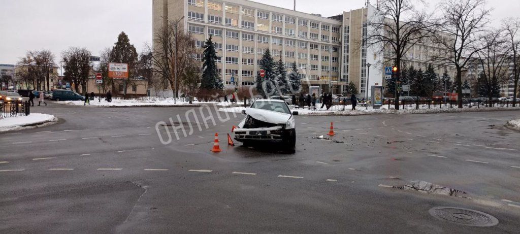 Читатель: ДТП в Бресте, перекресток б-р Космонавтов - Пушкинская