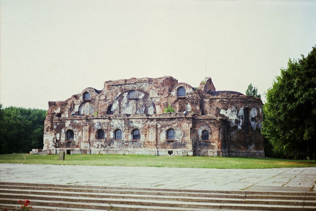 Руины Николаевского гарнизонного собора в Брестской крепости, 1991 г.