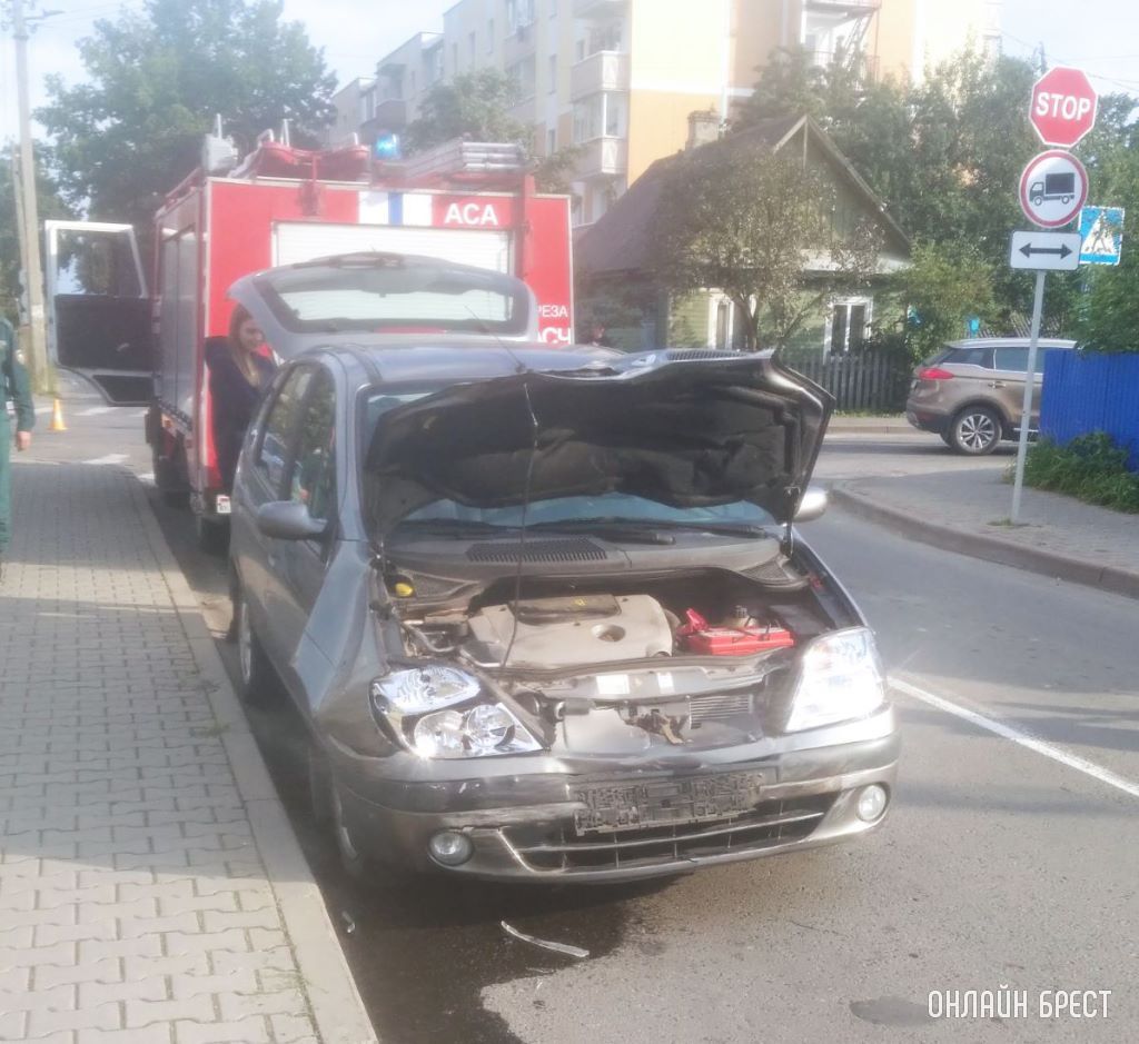 Брестская область. Сегодня в Берёзе перевернулся автомобиль