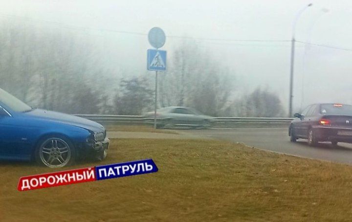 Очевидец: Автомобиль BMW попал в ДТП на Варшавском шоссе в Бресте