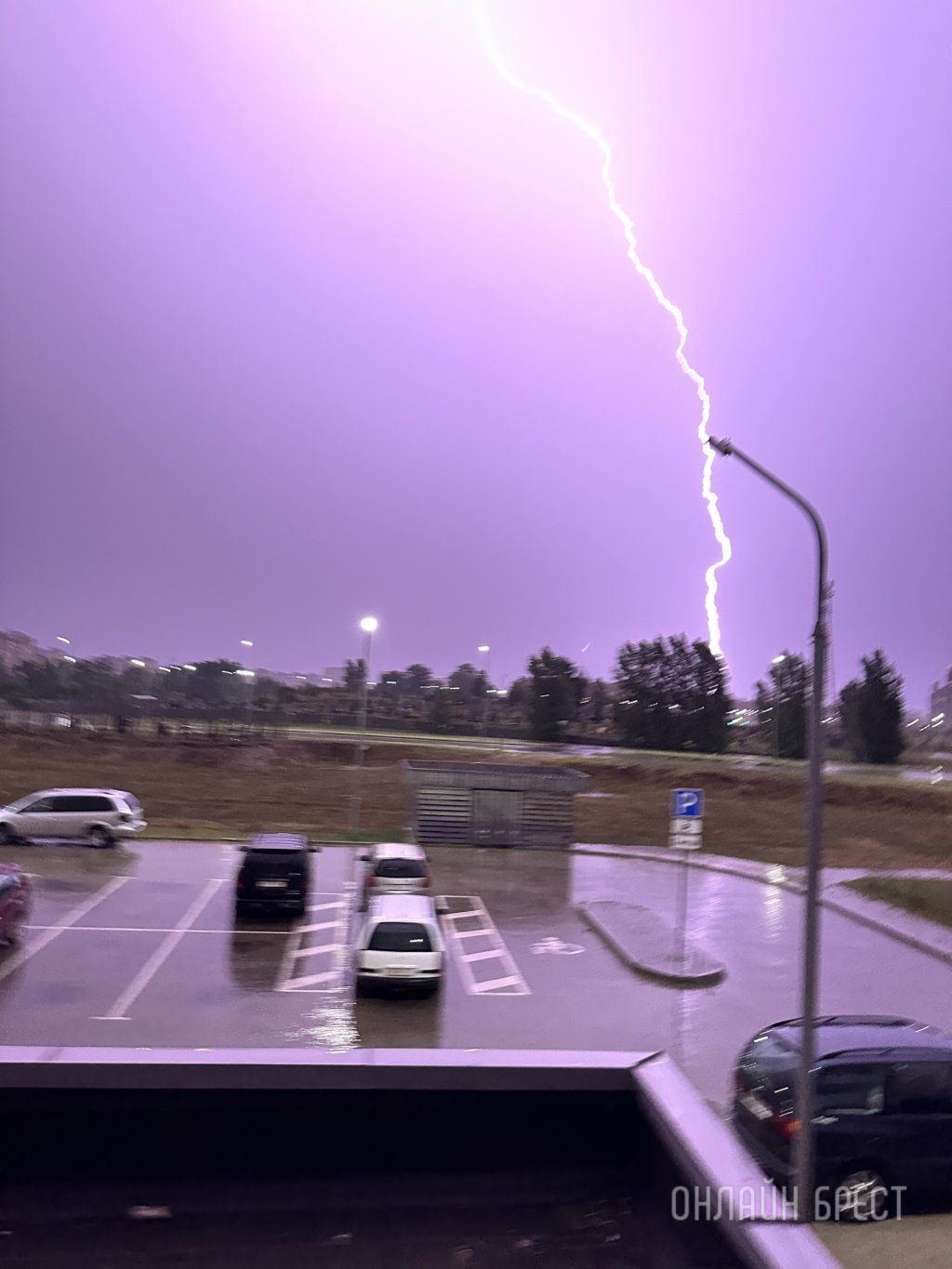 Читатель: Страшно и красиво! Сегодняшняя гроза в Бресте