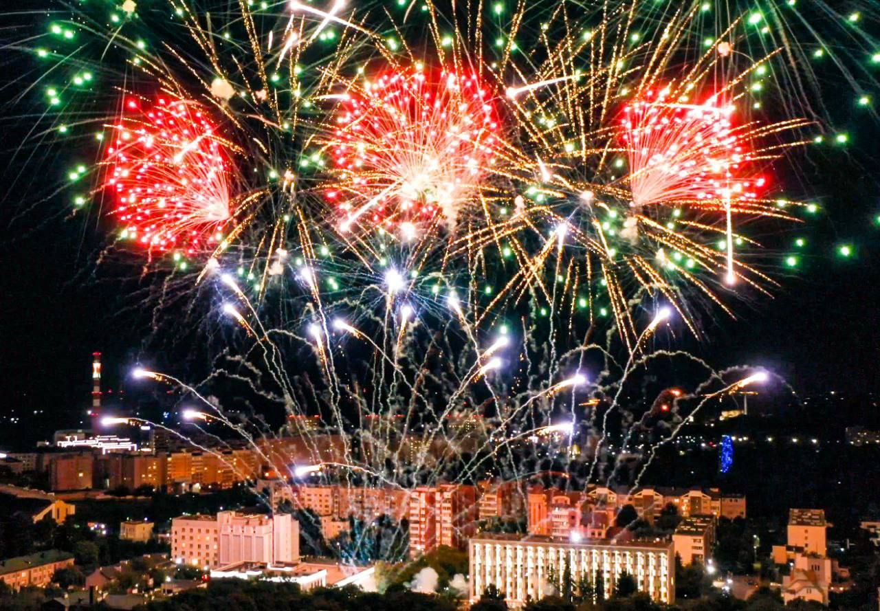 Посмотрите на праздничный концерт и салют в Бресте 3 июля с высоты