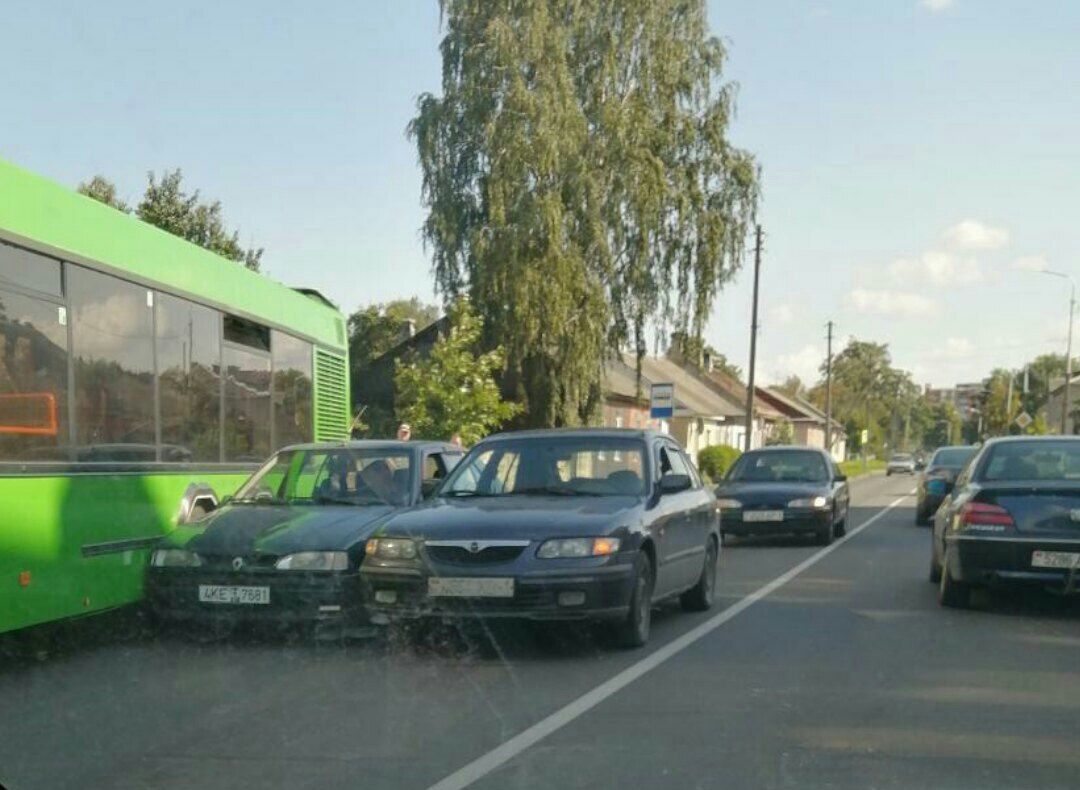 Как думаете, как могло случится такое ДТП в Пинске?