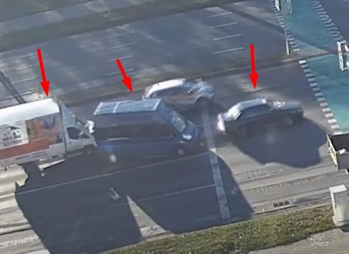 В Бресте на Московской столкнулись три машины