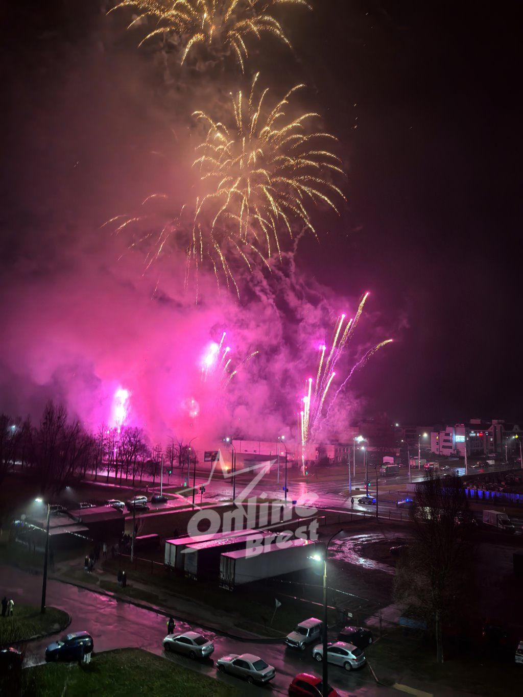 Читательница: Посмотрите, какой крутой фейерверк был сегодня в Бресте возле «Виктории»
