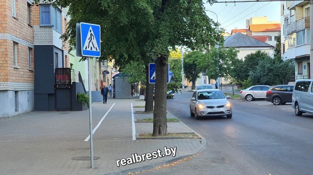 Велосипедная дорожка в Бресте пройдёт по Комсомольской? Альтернатива улице Советской? Или эта разметка для других целей?