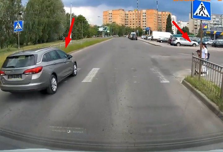 На дорогах Бреста. Риск для пешеходов и проезд на красный