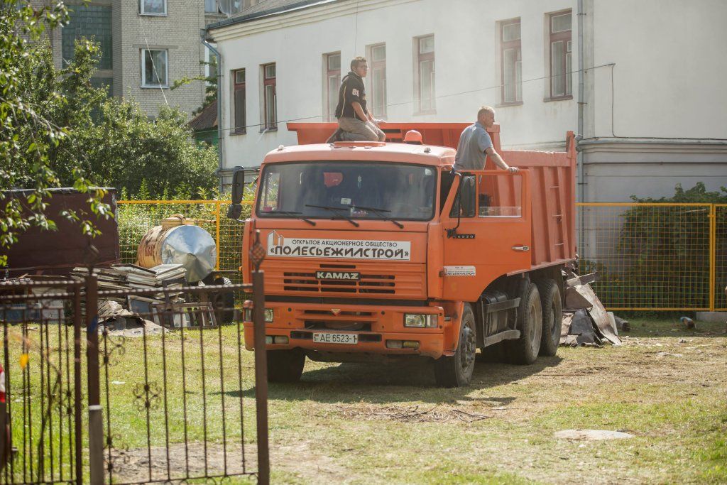 Угол Леваневского - Чапаева. Брест, 2017 год