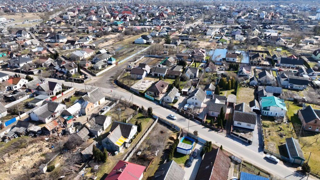 Брест, м-н Ковалево. Смотрим на домики частного сектора с высоты