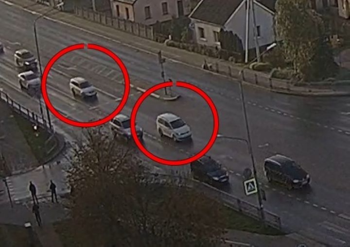 Судя по видео, водителю темного автомобиля повезло. ДТП на Пионерской в Бресте