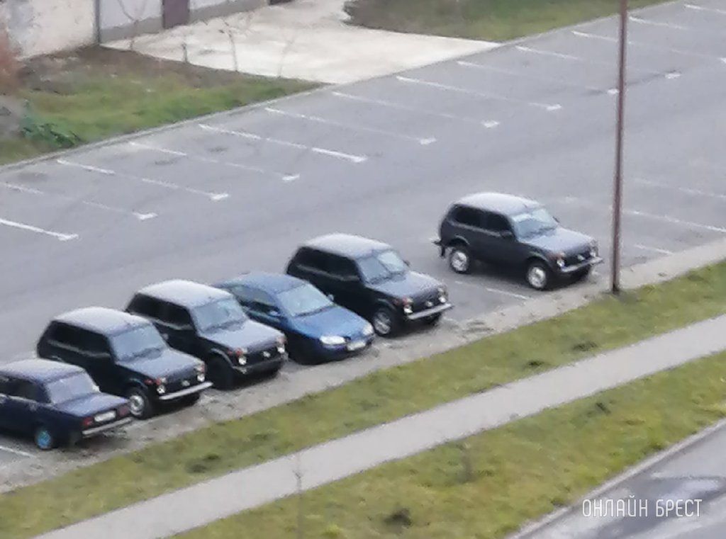 Читатель: Стоянка из Нив :) Брест, ул.Криштофовича