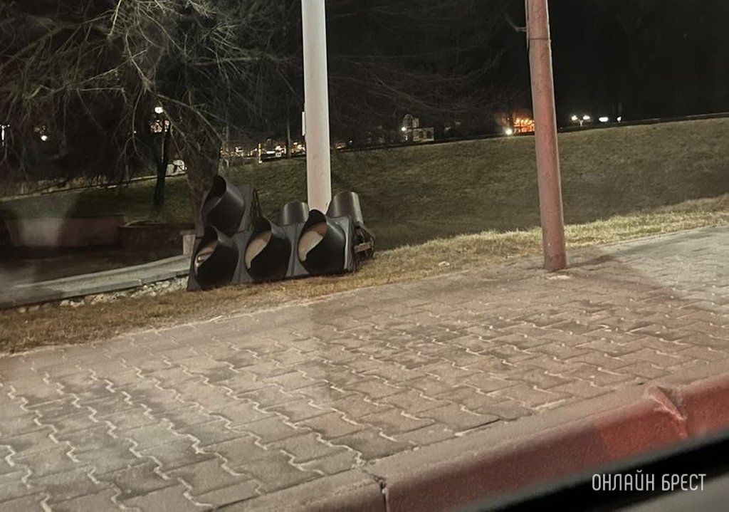 Читатель: Лежит светофор. Что произошло в Бресте на Мостовой?