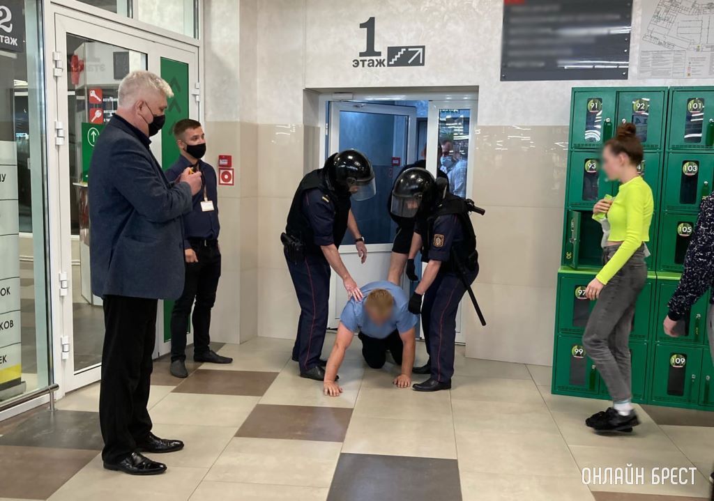 Читатель: Вот что происходило вчера в гипермаркете Green на Махновича в Бресте