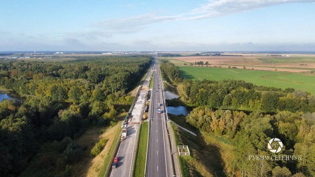 Смотрим с высоты, как идет ремонт Бульковского моста на М1