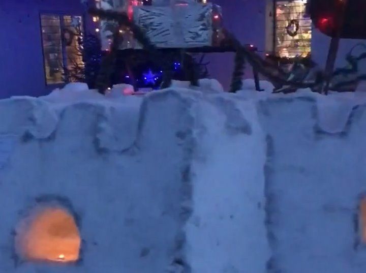 Читатель: Такую постройку из снега сделали в аг. Дивин (Брестская область)