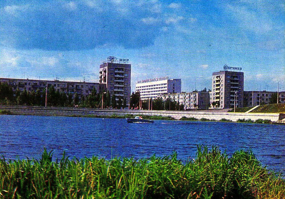 Набережная Бреста в разное время