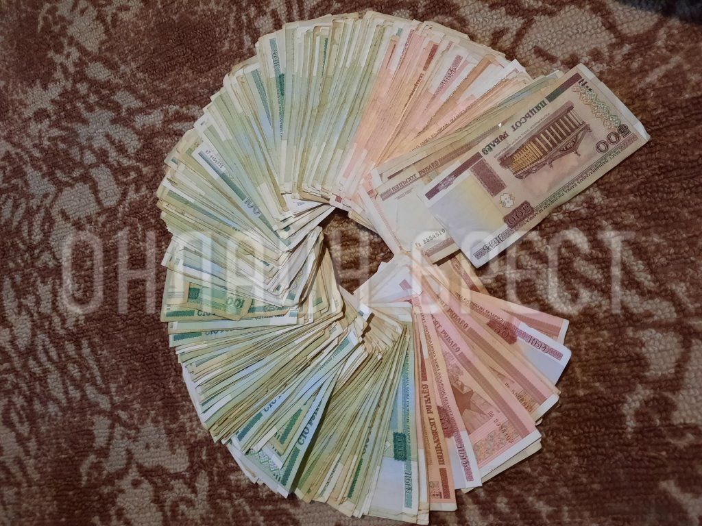 Читательница: У отца мужа нашла заначку. Что с этим делать ? :))