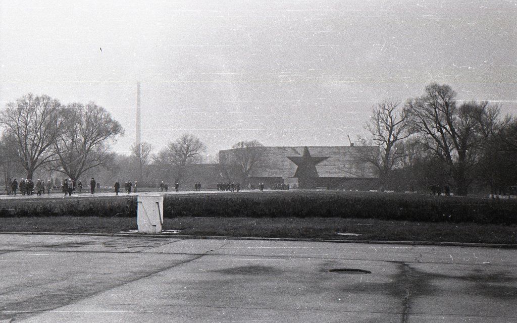 Главный вход в мемориальный комплекс «Брестская крепость-герой», 78-80 гг.
