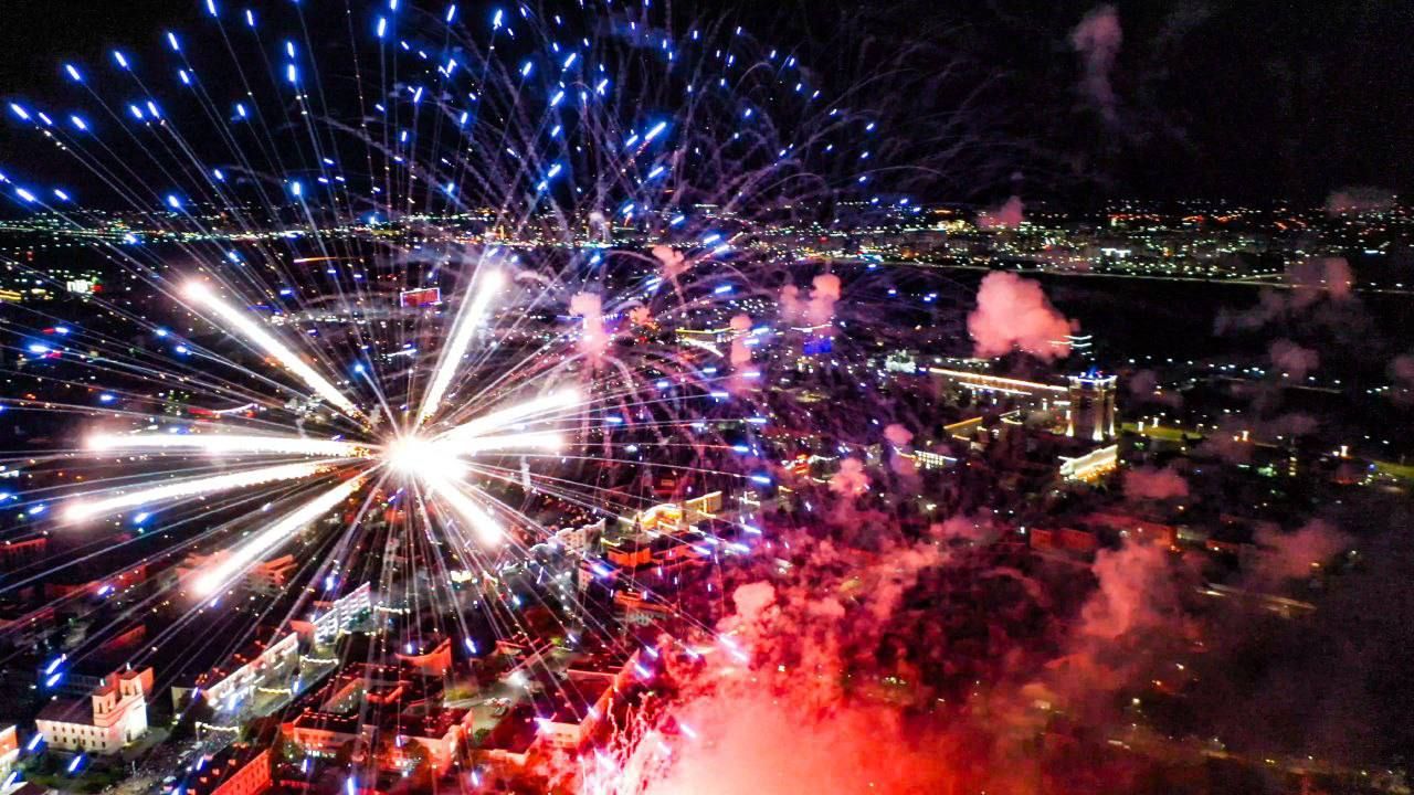 Посмотрите на праздничный концерт и салют в Бресте 3 июля с высоты