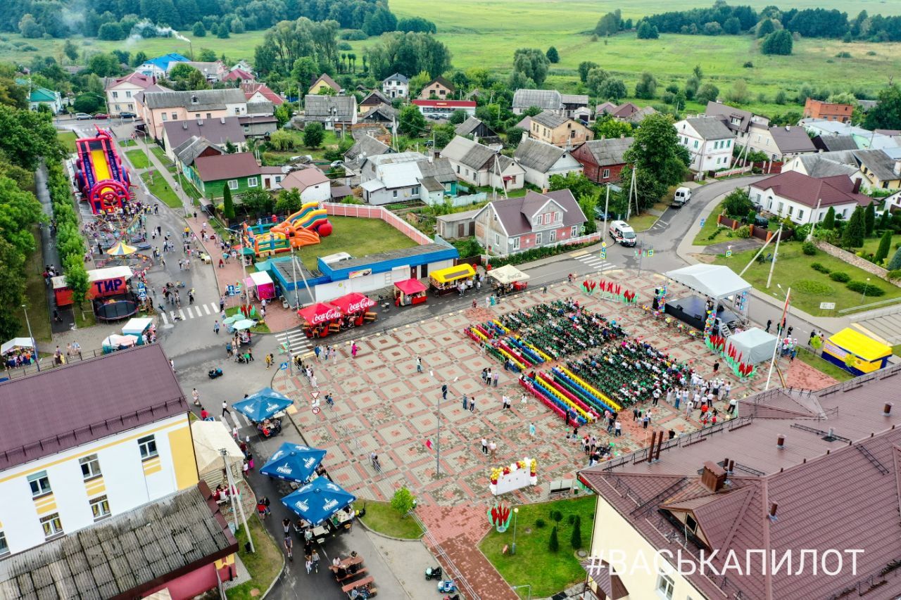 Каменецкий район. Высокое отмечает День города. Фото и видео с высоты