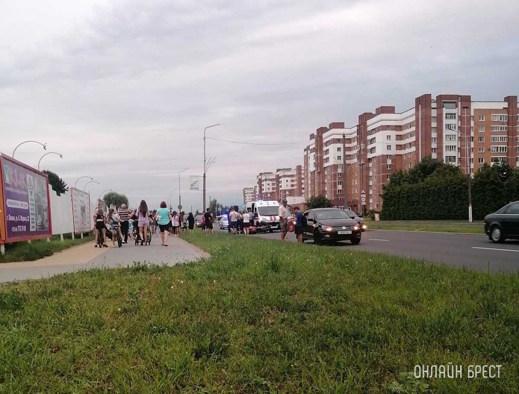 Очевидец: Сегодня в Пинске произошло ДТП с участием мотоциклиста