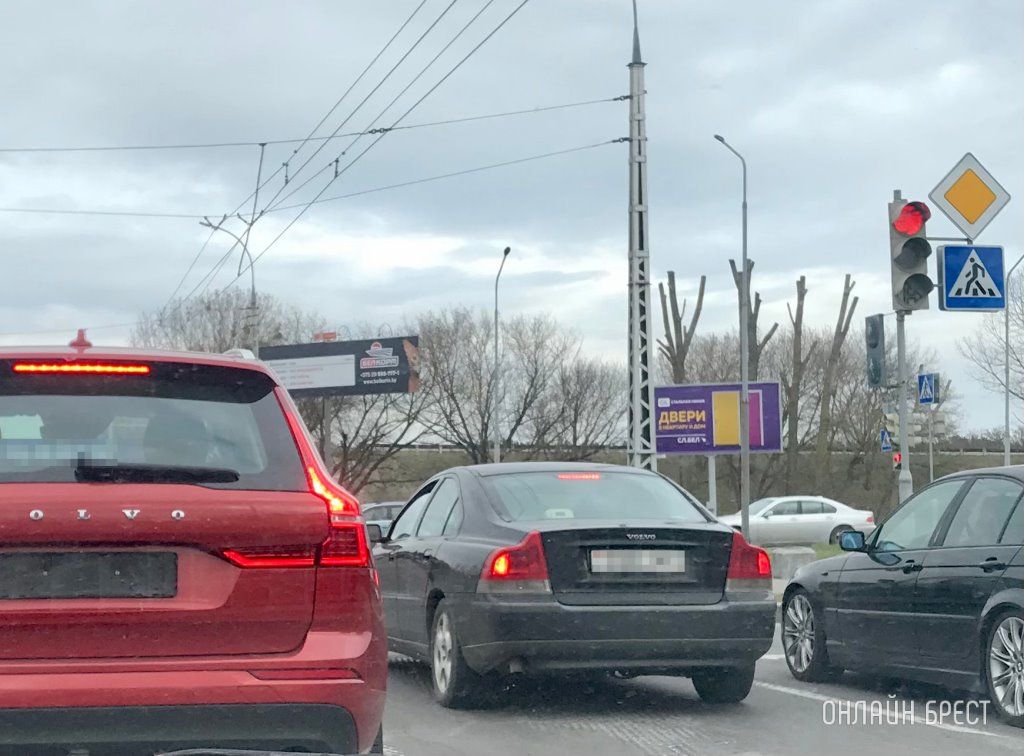 Читатель: Если ты водитель, тогда наверняка каждый день наблюдаешь на дорогах такую картину