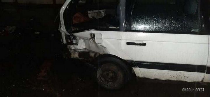 Читатель: Ночью в Бресте на ул.Карьерной произошло ДТП