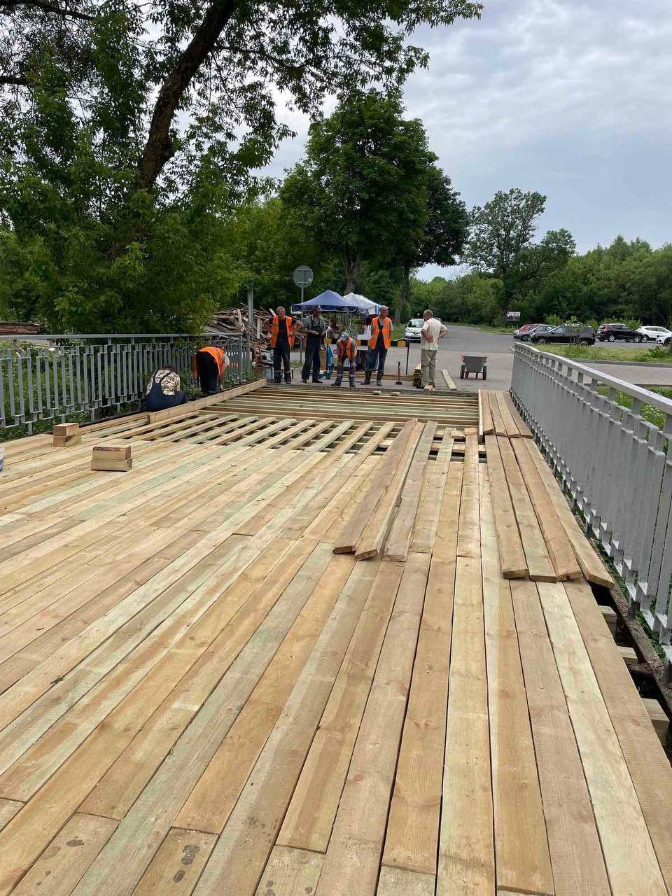 Специалисты КУП «Брестское ДЭП» завершают работы по замене настила моста у Холмских ворот